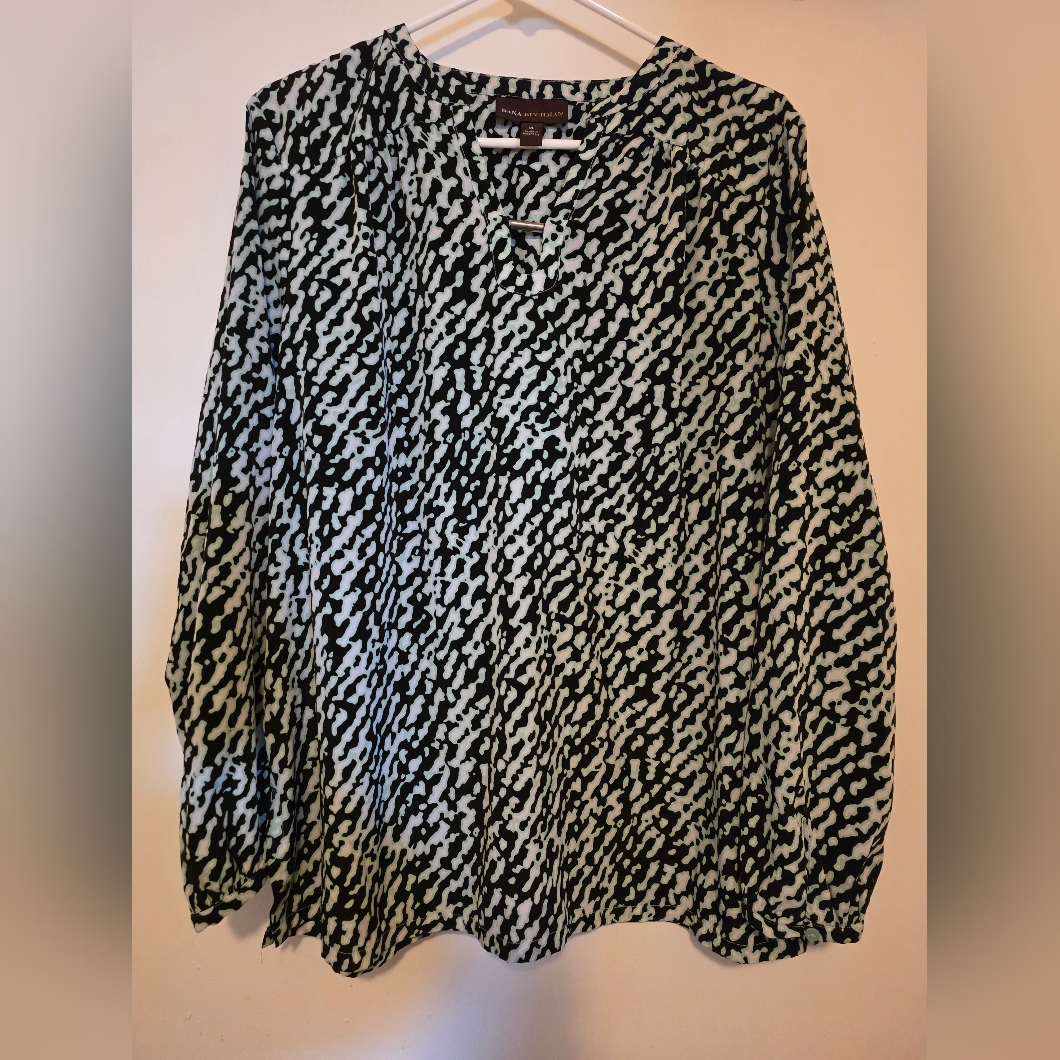 Dana Buchman Black, White And Mint Patterned Blouse